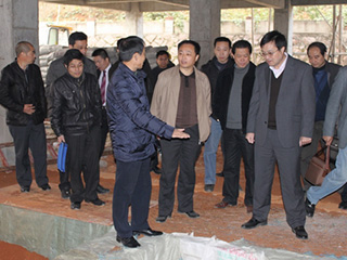 建甌市委書記余建坤、市長陳宗榮率各科、局領(lǐng)導(dǎo)到我公司調(diào)研