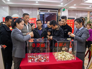 聚力·揚帆——雙龍戲珠酒業(yè)25周年廠慶答謝宴火爆來襲！